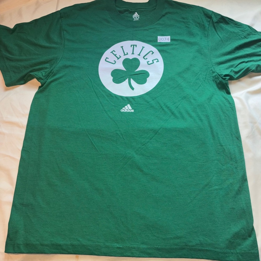 Adidas Boston Celtics NBA Mens XL Green Shamrock Graphic T-Shirt Short Sleeve